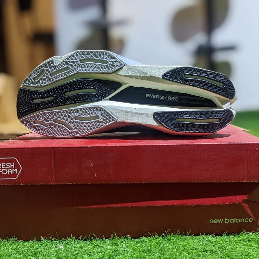 New Balance FuelCell Rebel v4 running trainers
