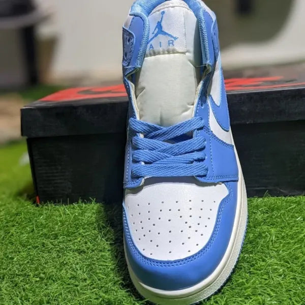 Air Jordan 1 Retro High OG UNC