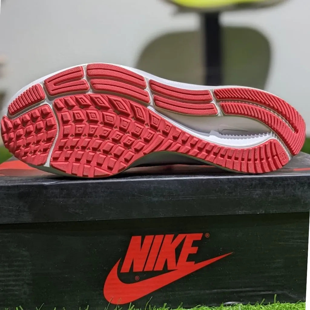 Nike Pegasus 38 – Grey