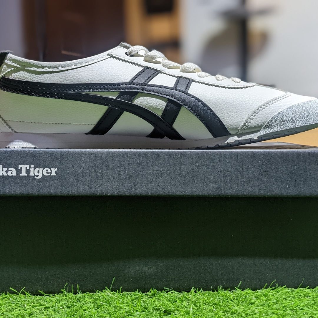 ONITSUKA TIGER MEXICO 66 | WHITE & BLACK COLOR