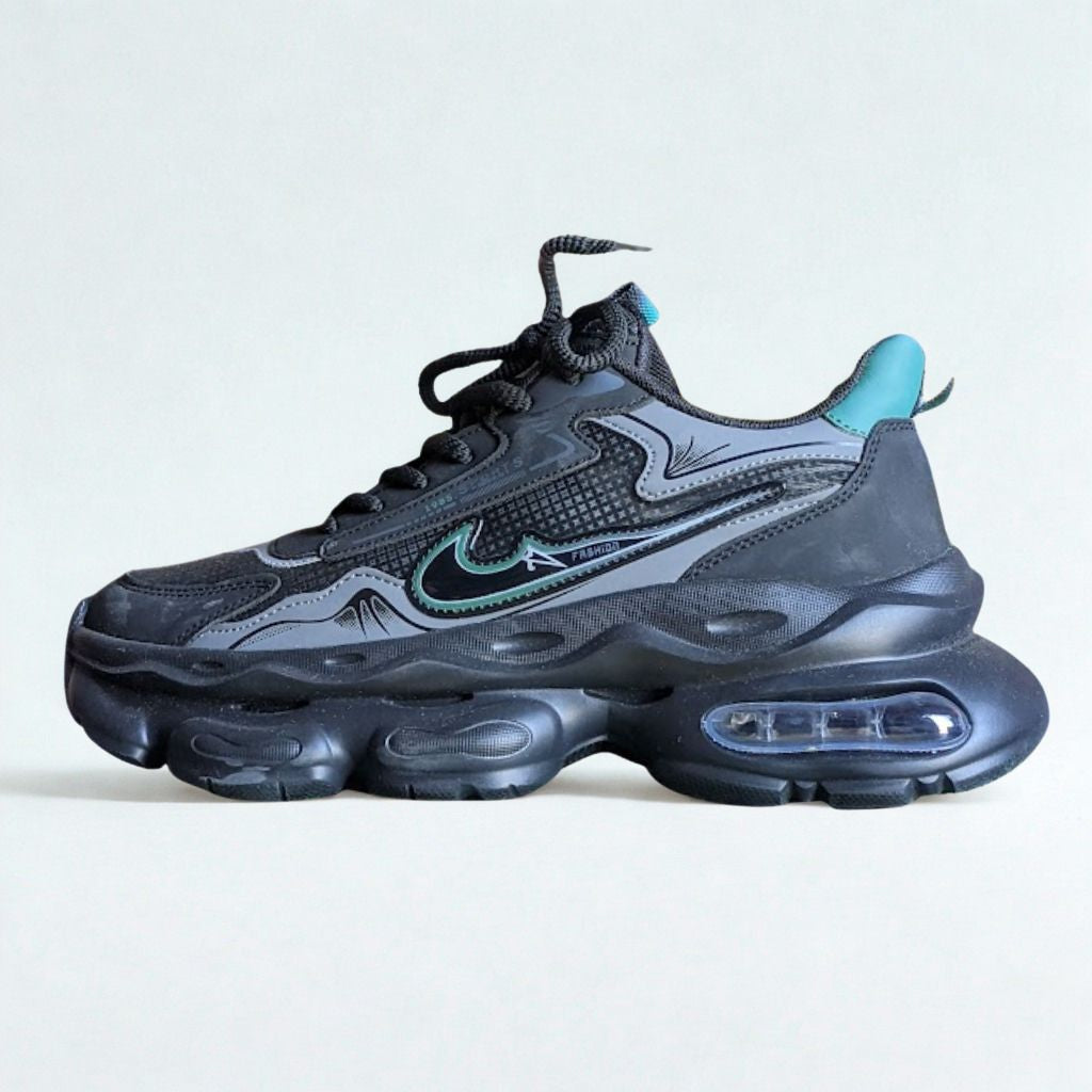 Pengluda Monster Chunky Sneakers - Black