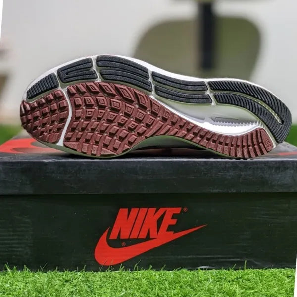 Nike Zoom Pegasus 38 (Gym Redish Whiite)
