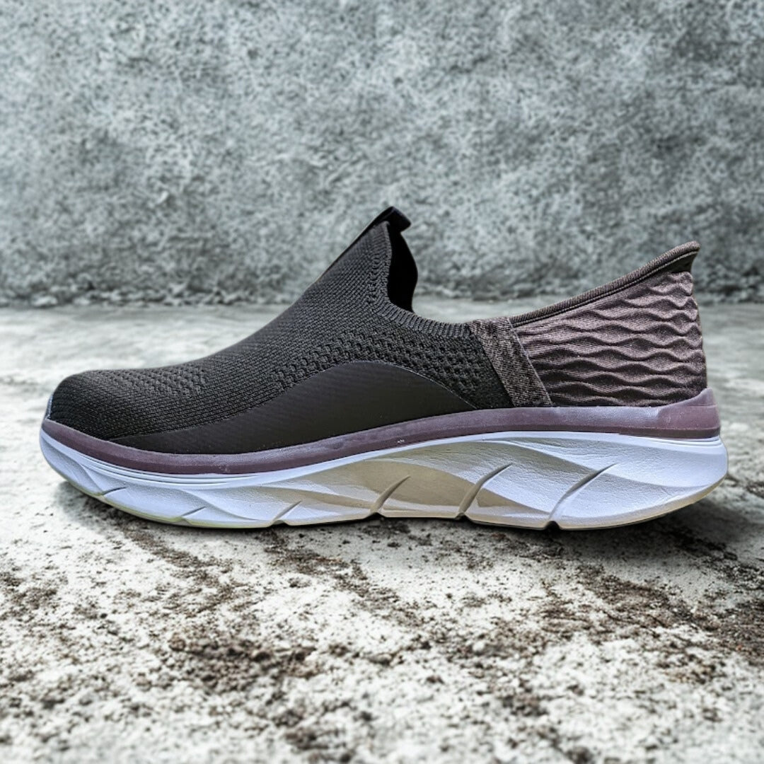 Sketcher – D’Lux Walker Slip-On 2.0