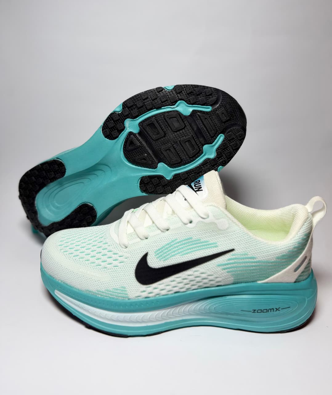 Nike Vomero 18 | Blue Hero