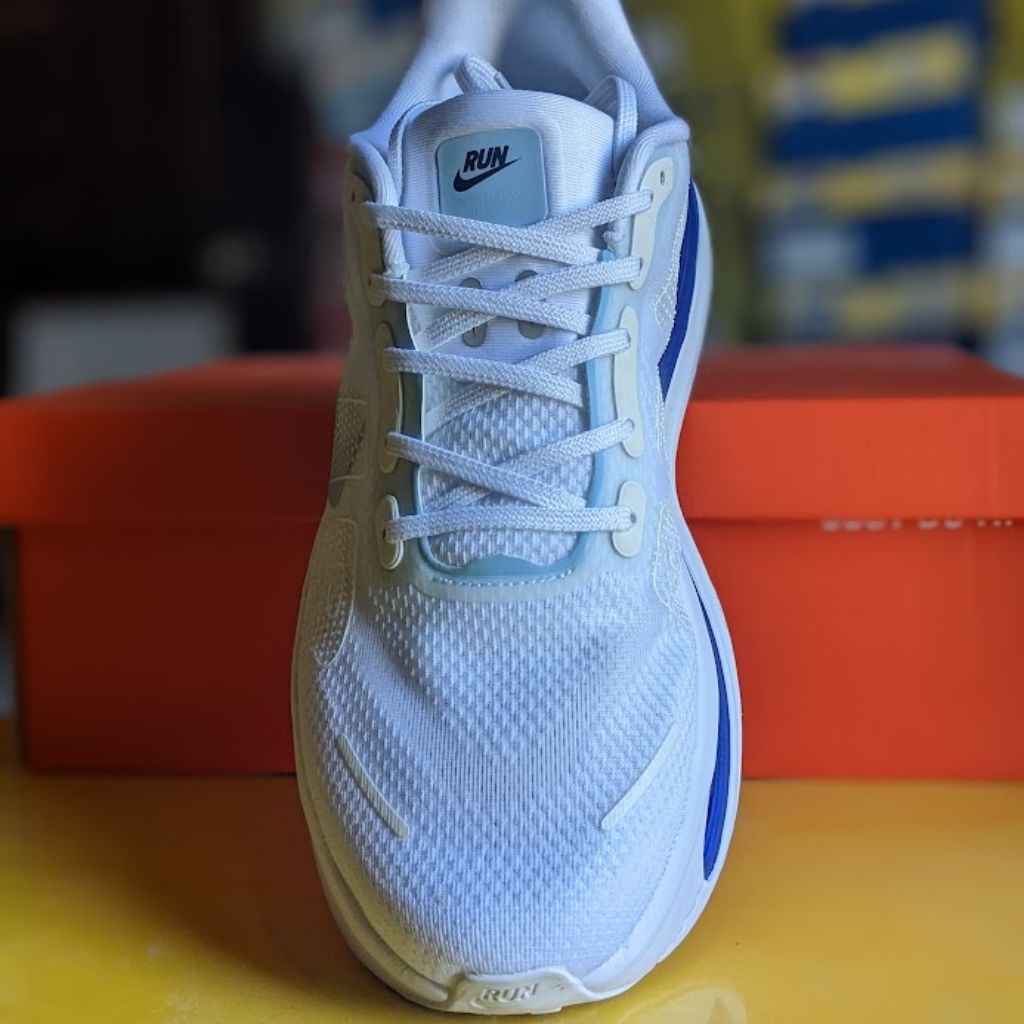 Nike Vomero Premium - Ice Blue