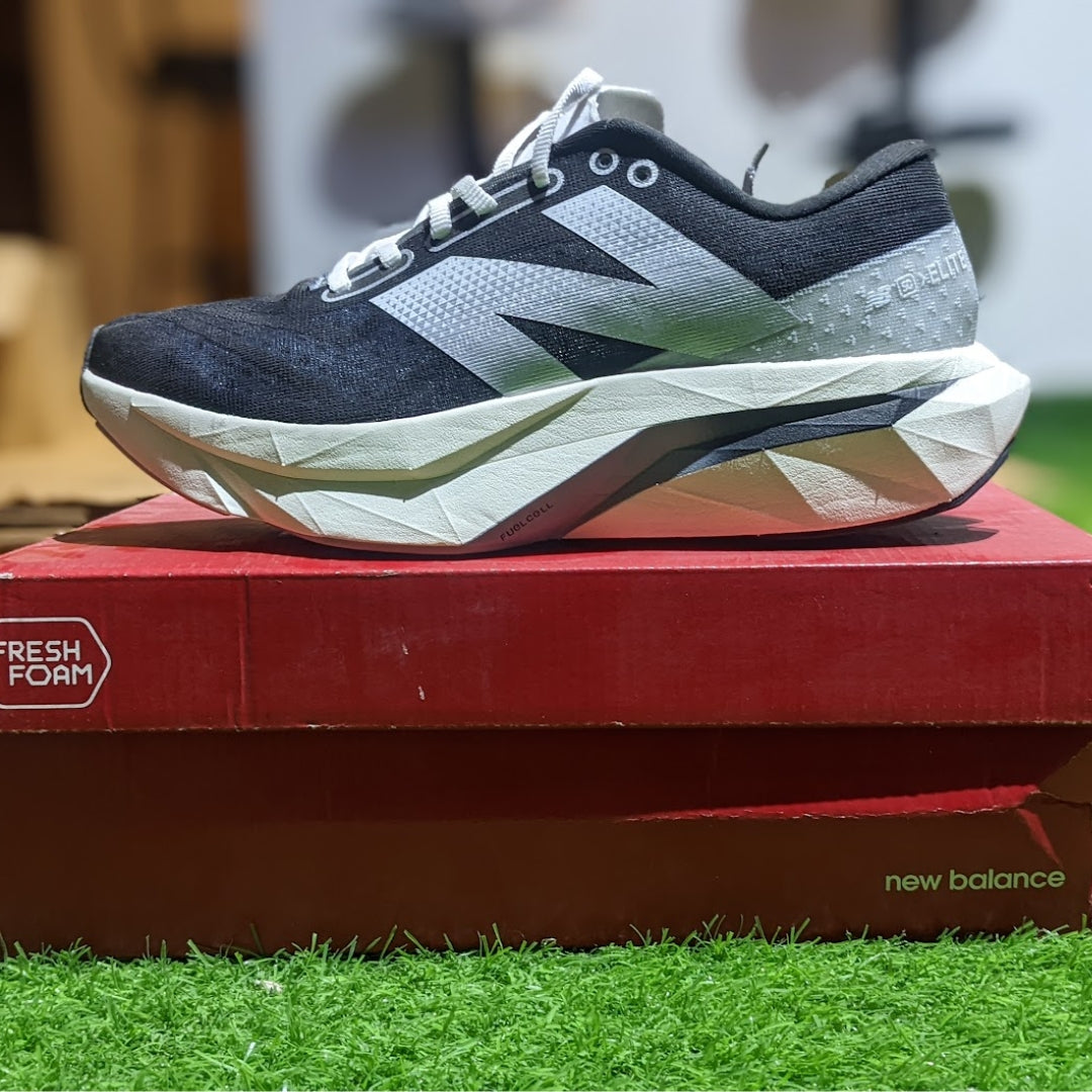 New Balance FuelCell Rebel v4 running trainers