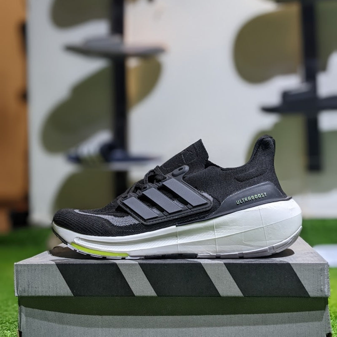 Adidas Ultraboost Light (Black)
