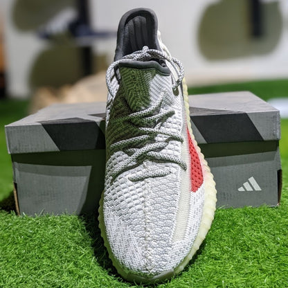 Adidass Yeezzy Boost 350 white and red