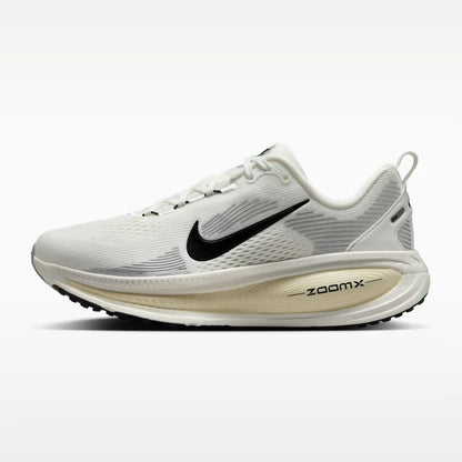 Nike Vomero 18 | Coconut Milk & Black