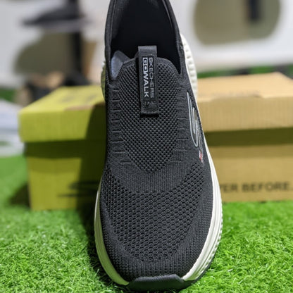 Skechers Arch Fit Max Comfort Slip Ins (BLACK)