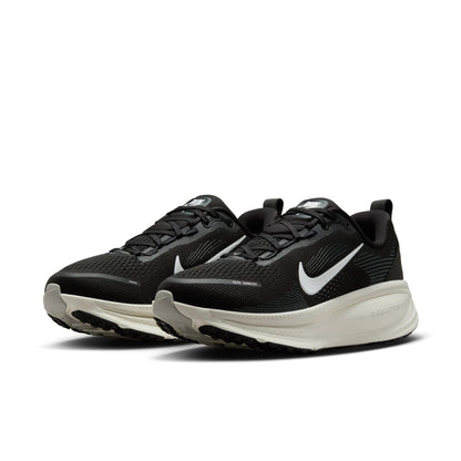 Nike Vomero 18 | Pure Black & White