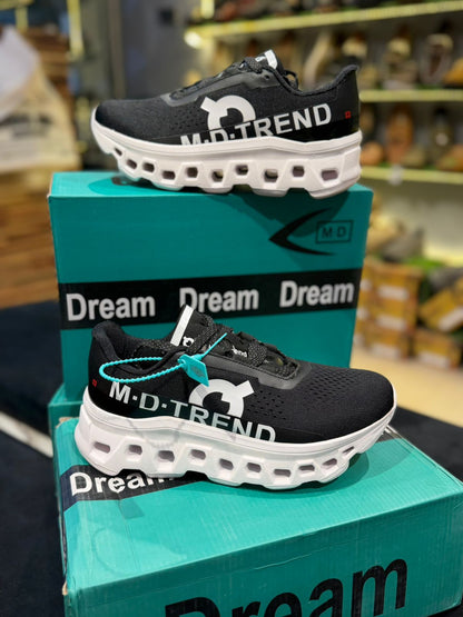 On Cloud Monster (black white)